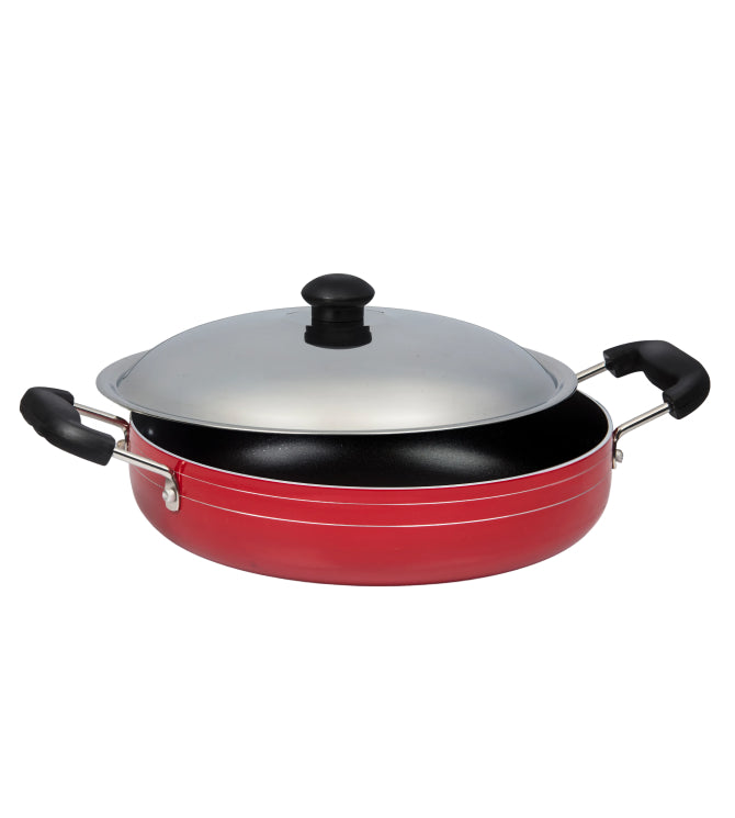 Saute Pan with Steel Lid